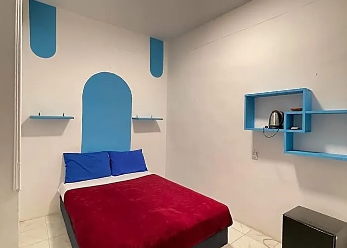 Whales Camp Hotel *