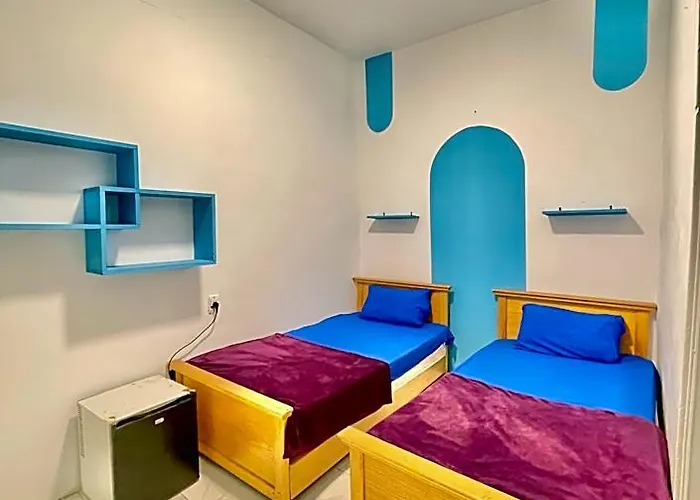 Hotel Whales Camp *